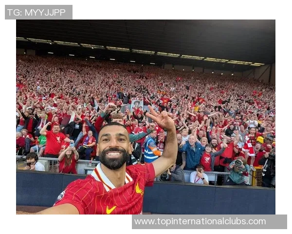 努涅斯在赛场上的崛起与挑战分析:从新星到顶级前锋的成长之路 努涅斯在赛场上的崛起与挑战分析:从新星到顶级前锋的成长之路