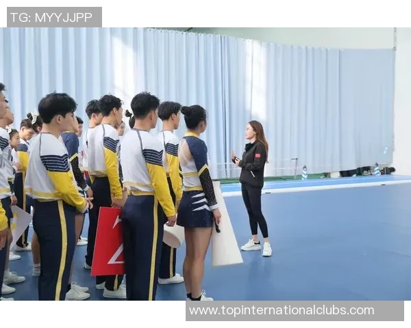 学生队与防卫者的激烈对抗赛展现青春拼搏精神与团队协作魅力